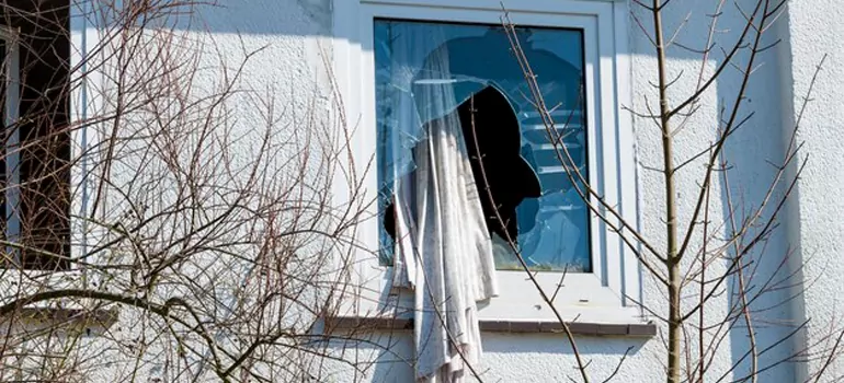Storm Window Installation Contractors in Oviedo, FL